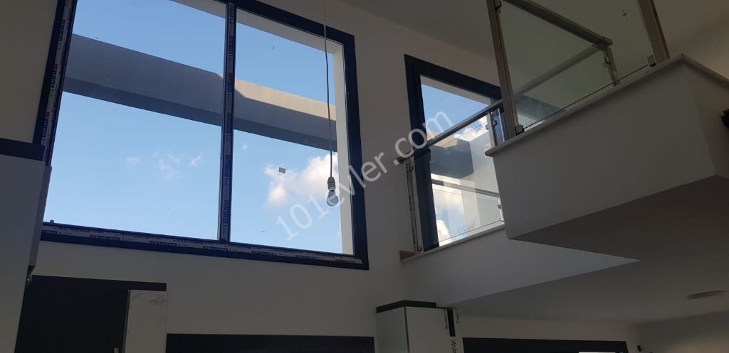 GİRNE ALSANCAK'TA SATILIK SIFIR 1+1 LOFT