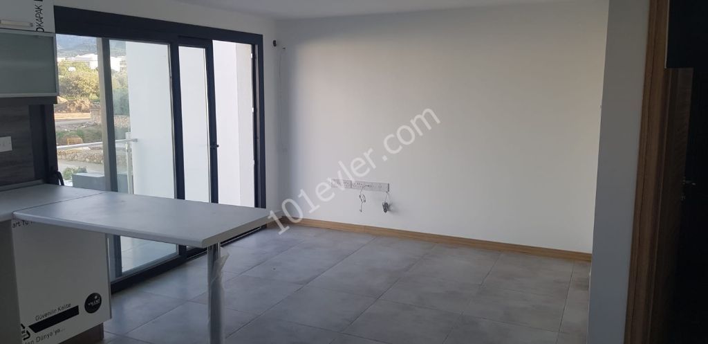 GİRNE ALSANCAK'TA SATILIK SIFIR 1+1 LOFT