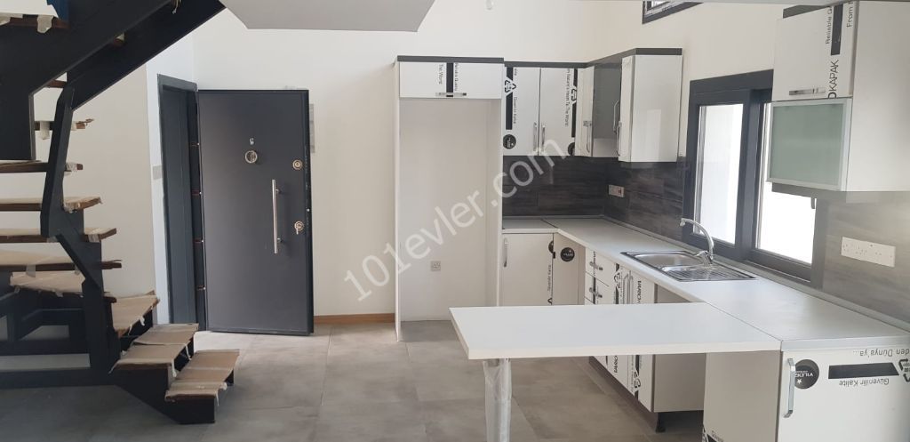 GİRNE ALSANCAK'TA SATILIK SIFIR 1+1 LOFT