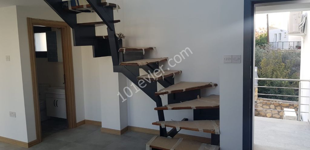 GİRNE ALSANCAK'TA SATILIK SIFIR 1+1 LOFT