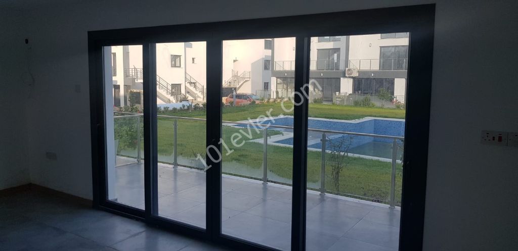 GİRNE ALSANCAK'TA SATILIK SIFIR 1+1 DAİRE