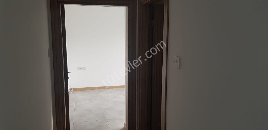 GİRNE ALSANCAK'TA SATILIK SIFIR 1+1 DAİRE