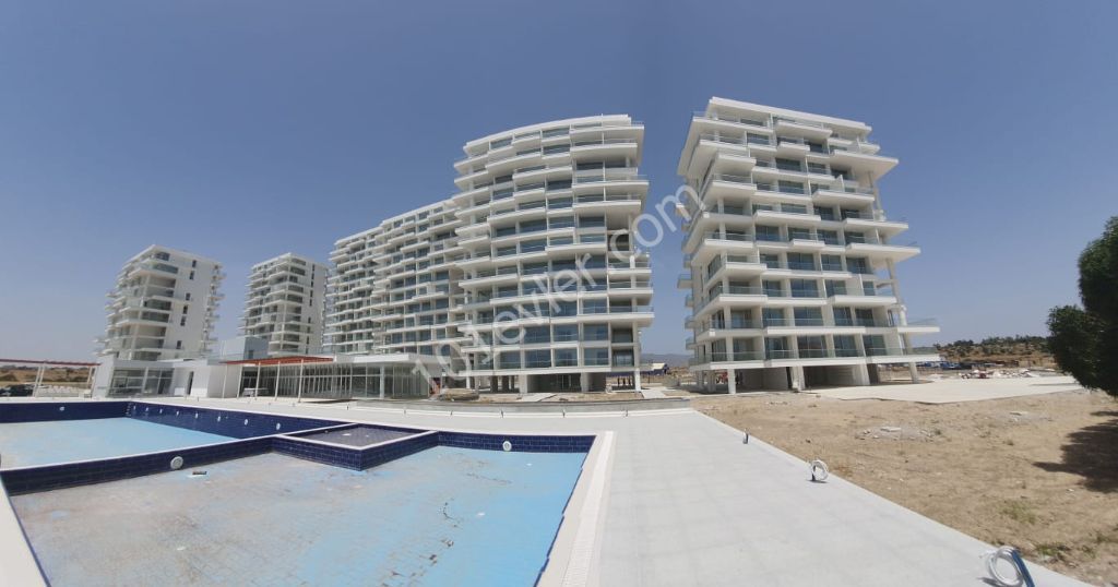 Flat For Sale in Long Beach, Iskele