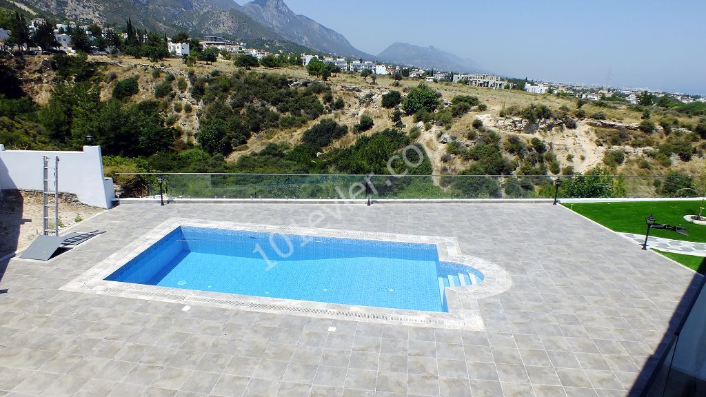 4+1 VILLA MIT HERRLICHEM MEER-UND BERGBLICK ZUM VERKAUF IN KYRENIA CHATALKÖY ** 