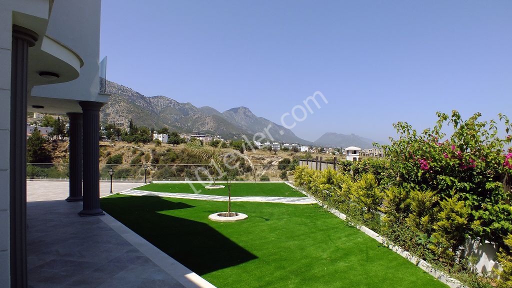 4+1 VILLA MIT HERRLICHEM MEER-UND BERGBLICK ZUM VERKAUF IN KYRENIA CHATALKÖY ** 