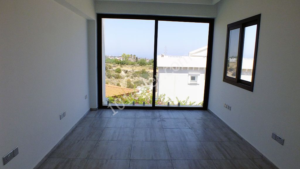 4+1 VILLA MIT HERRLICHEM MEER-UND BERGBLICK ZUM VERKAUF IN KYRENIA CHATALKÖY ** 