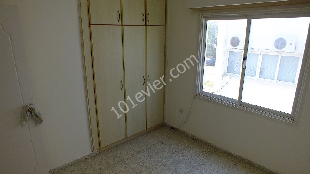 LEFKOŞA YENİKENT'TE SATILIK TÜRK KOÇANLI 3+1 DAİRE