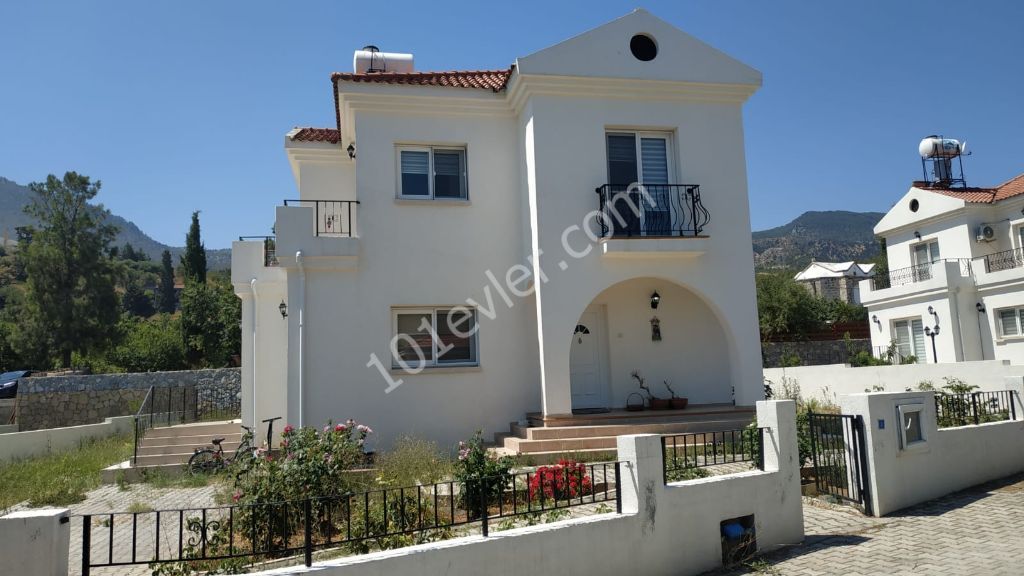 3 +1 VILLAS FOR SALE IN KYRENIA YEŞILTEPE ** 