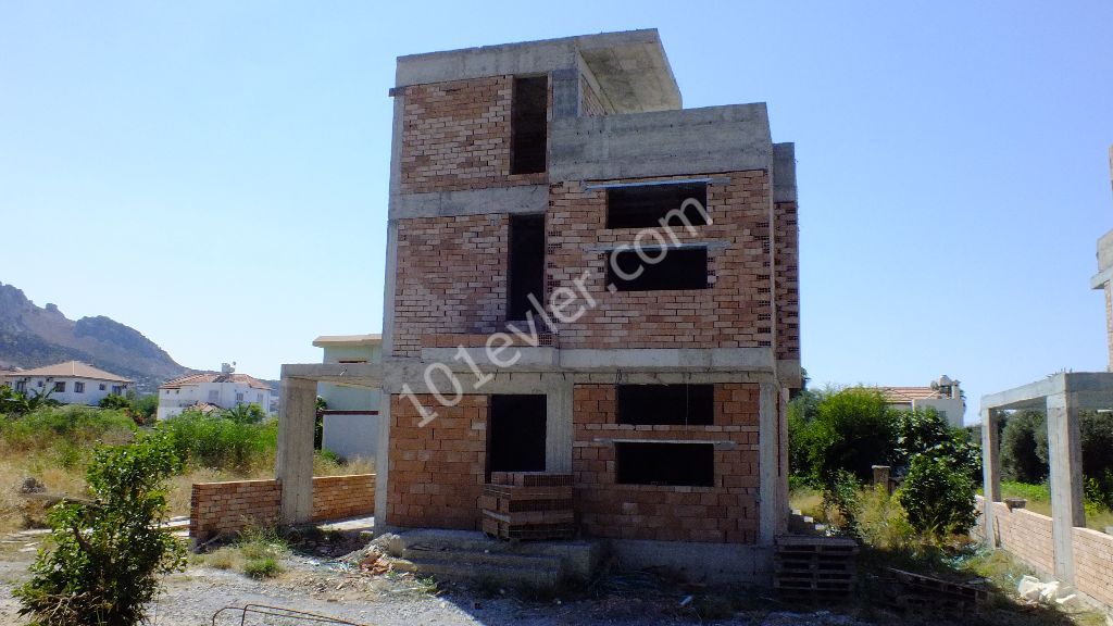 ZERO 3+1 VILLAS FOR SALE IN KYRENIA LAPTA ** 