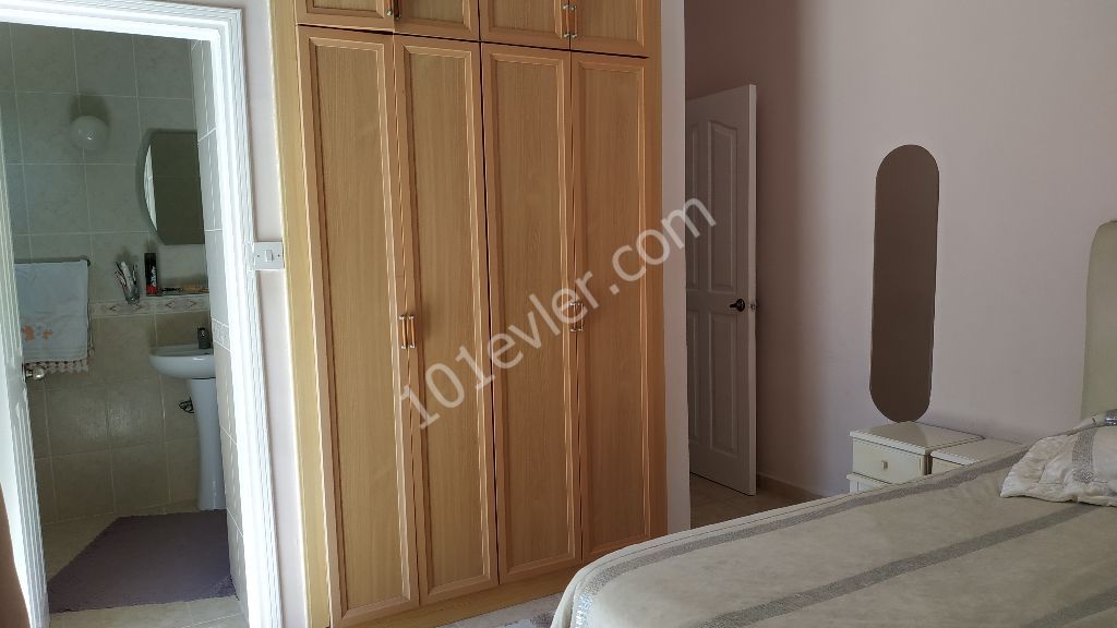 GİRNE MERKEZDE SATILIK 3+1 PENTHOUSE (TAKAS KABUL EDİLİR)