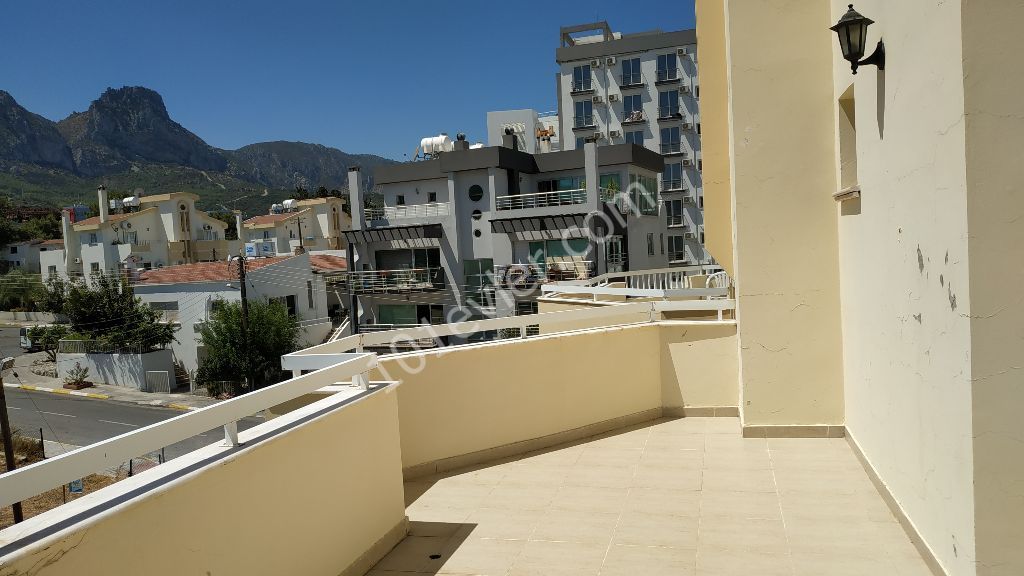 GİRNE MERKEZDE SATILIK 3+1 PENTHOUSE (TAKAS KABUL EDİLİR)