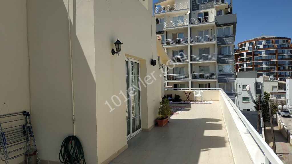 3+1 PENTHOUSE FOR SALE IN THE CENTER OF KYRENIA (BARTER IS ACCEPTED) ** 