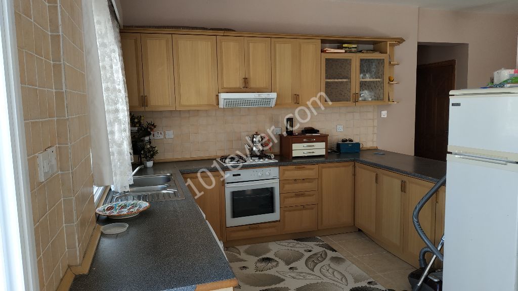 GİRNE MERKEZDE SATILIK 3+1 PENTHOUSE (TAKAS KABUL EDİLİR)