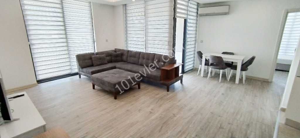 Girne'nin prestijli binasında kiralık daire full eşyalı 2+1 daire