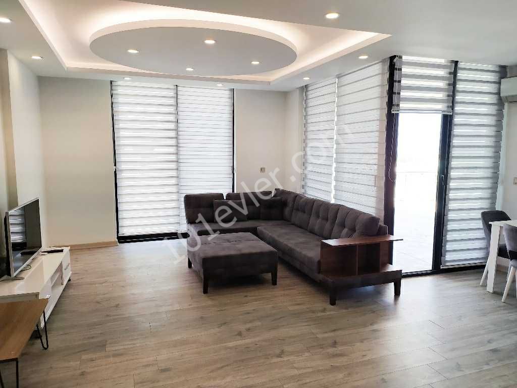 Girne'nin prestijli binasında kiralık daire full eşyalı 2+1 daire