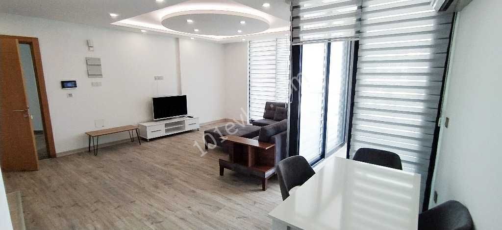 Girne'nin prestijli binasında kiralık daire full eşyalı 2+1 daire