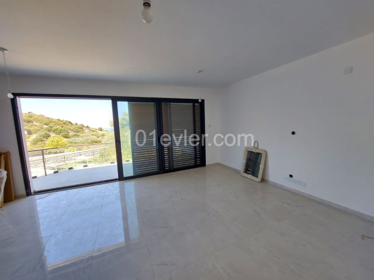 Flat For Sale in Alsancak, Kyrenia