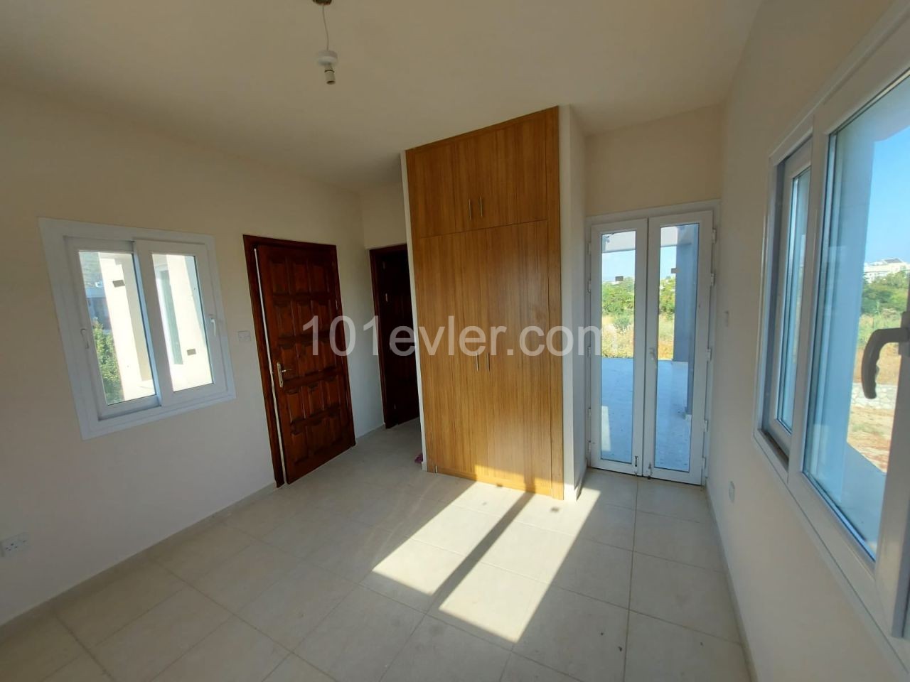 Detached villa for sale in Lapta hotels area ** 