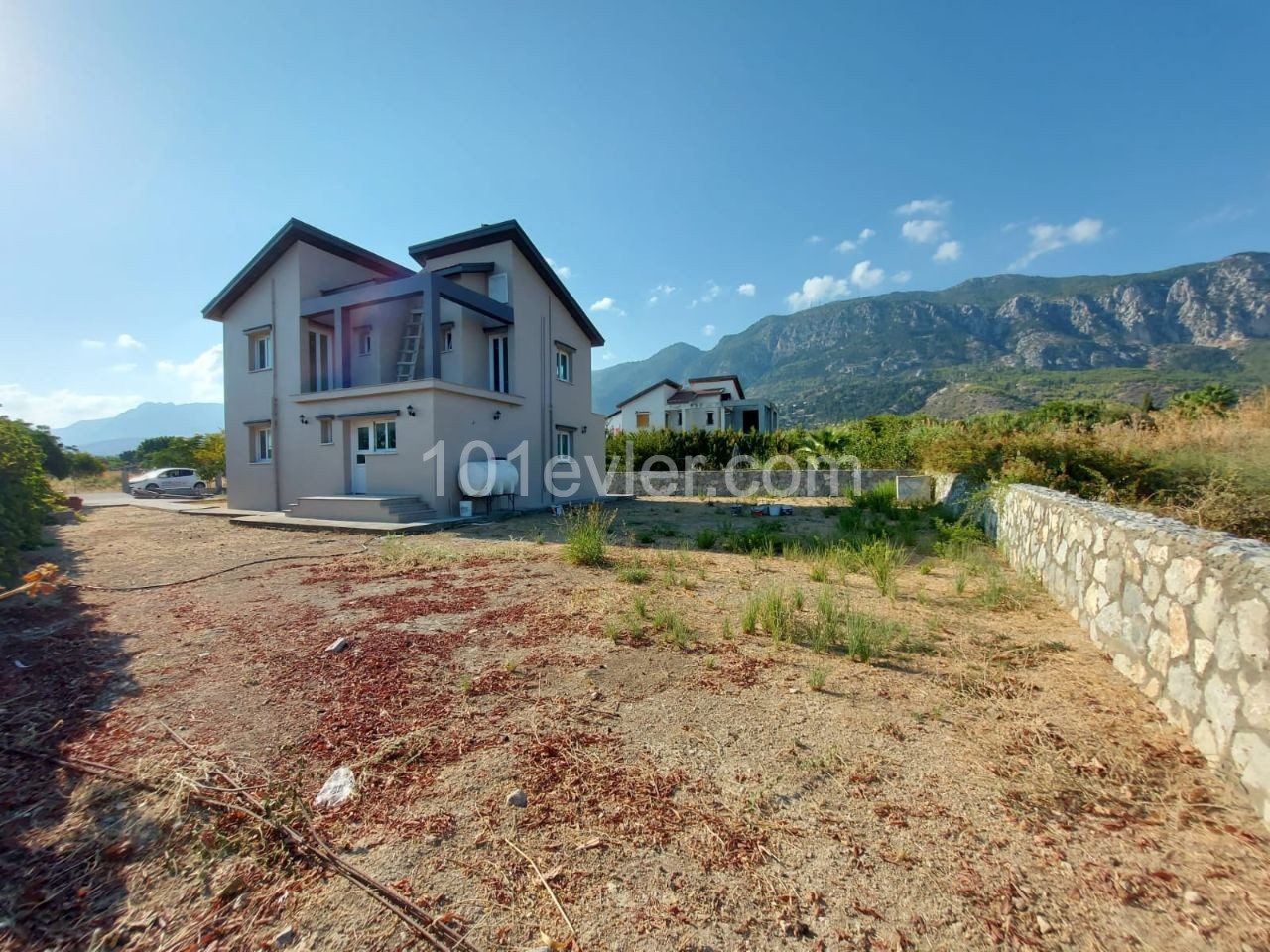 Detached villa for sale in Lapta hotels area ** 