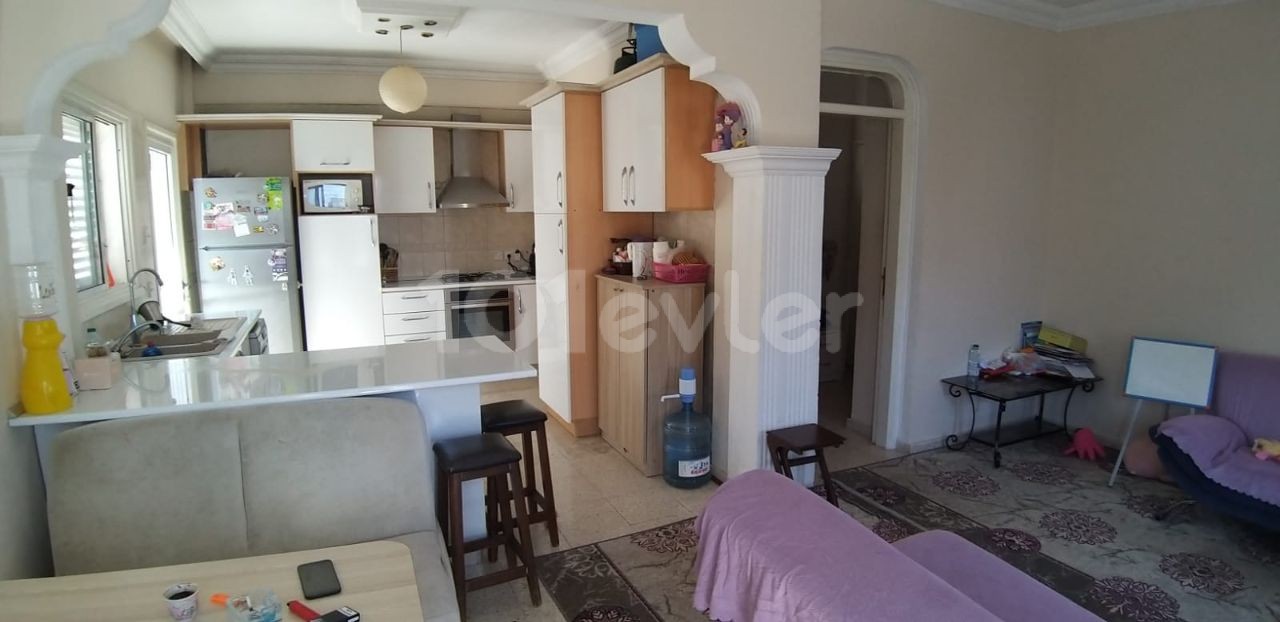 3+1 Wohnung zum Verkauf im Zentrum von Kyrenia ** 