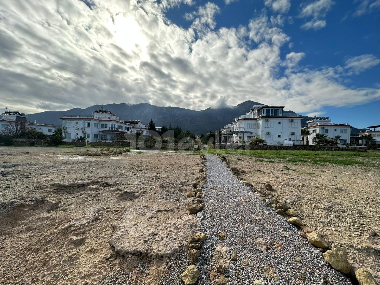 Wunderschöne Wohnung zum Verkauf am Küstenwanderweg Lapta