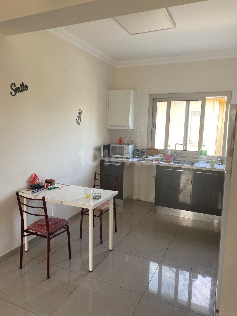 Turkish Title 2+1 flat for sale in Girne Center …