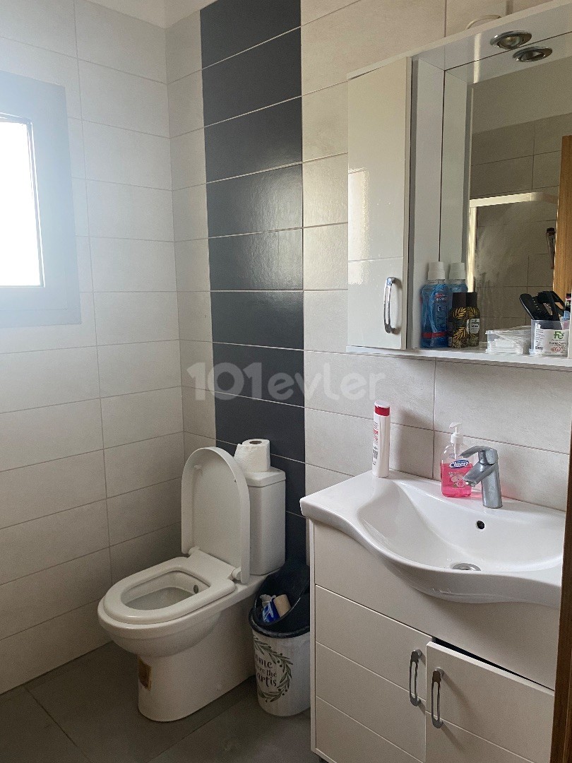 Turkish Title 2+1 flat for sale in Girne Center …