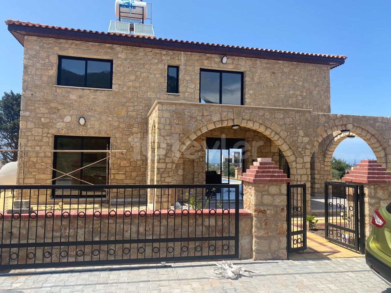 Gorgeous 4+1 stone house in Karşıyaka