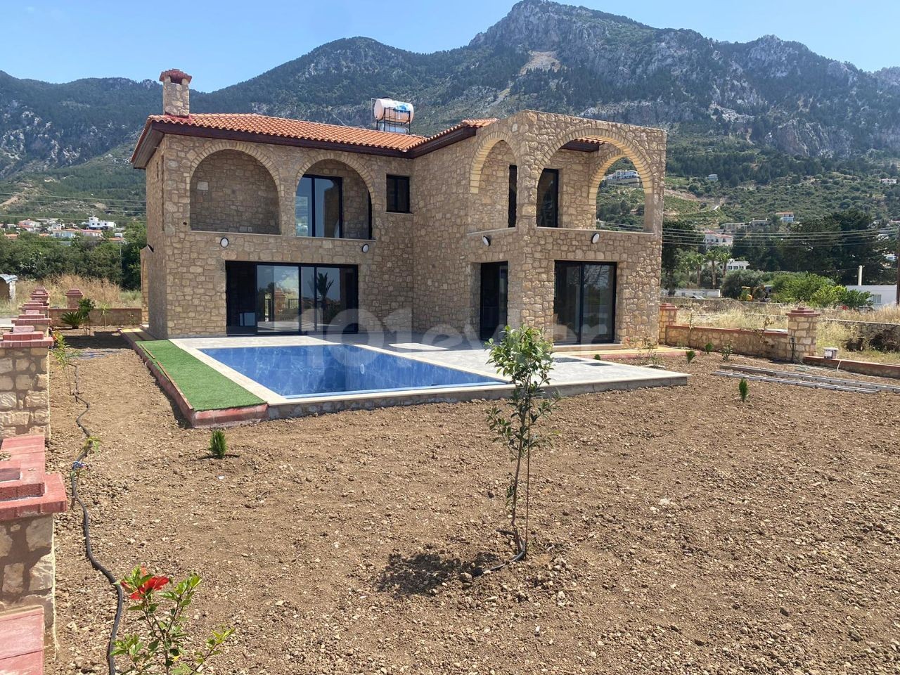 Gorgeous 4+1 stone house in Karşıyaka