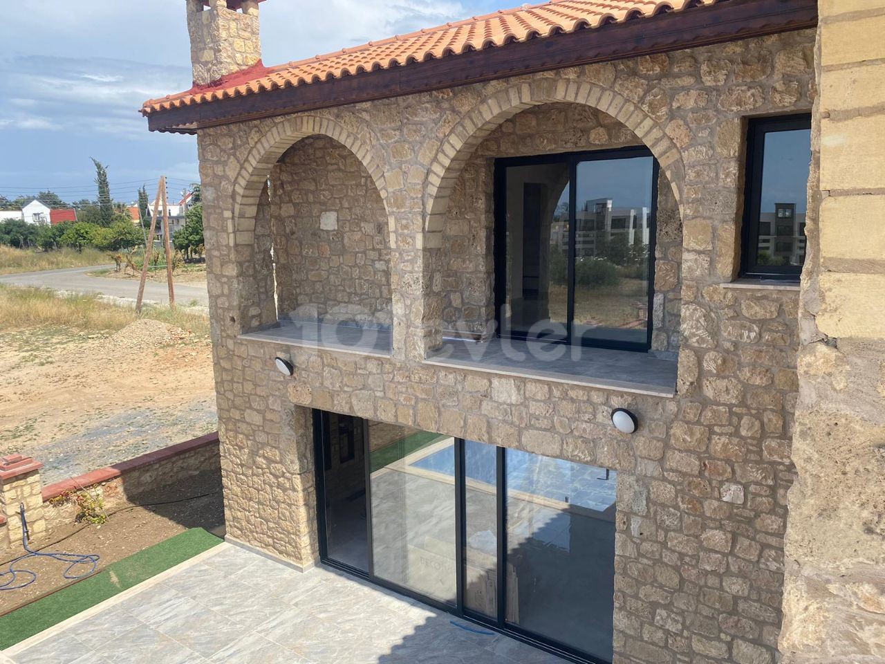 Gorgeous 4+1 stone house in Karşıyaka