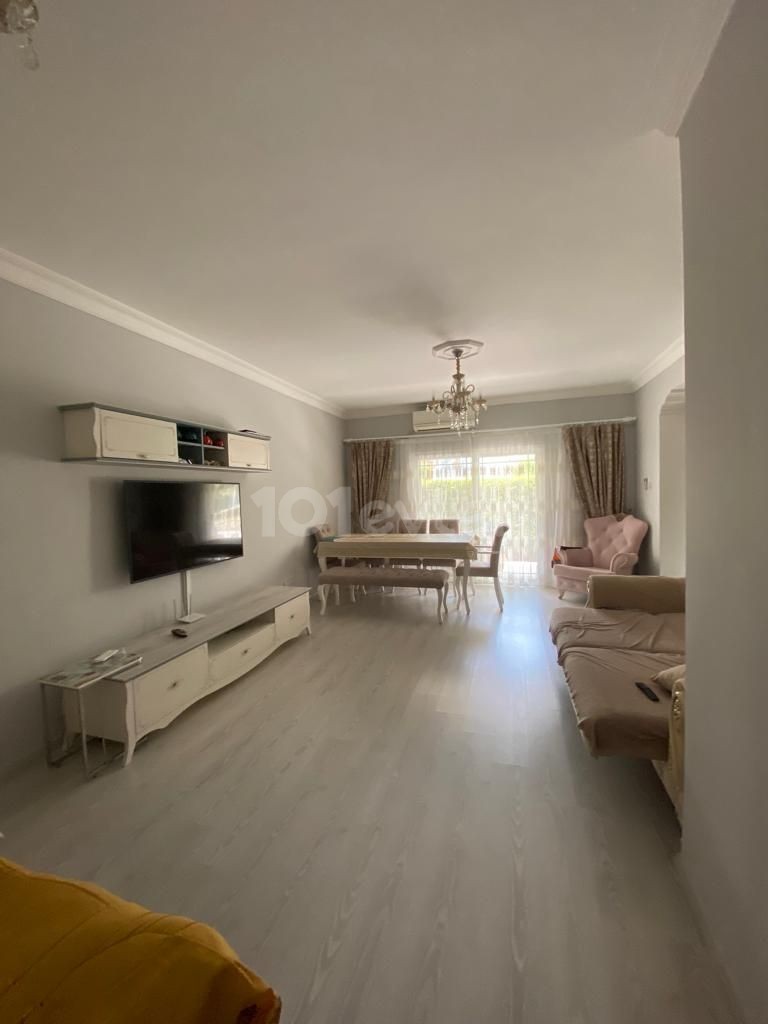 Alsancak belediye arkası satılık 3+1