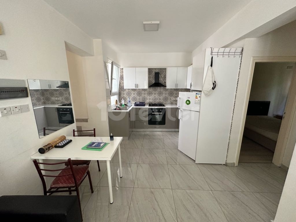 2+1 Wohnung zum Verkauf im Zentrum von Kyrenia