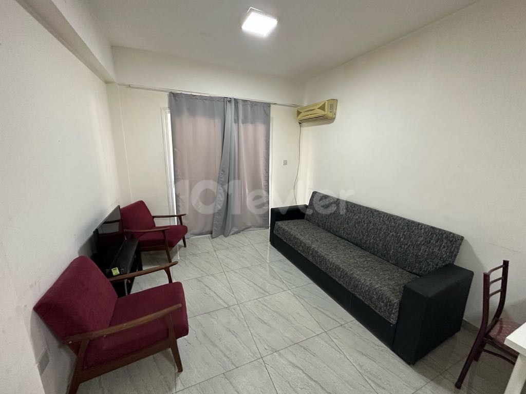 Girne merkezde satılık 2+1 daire