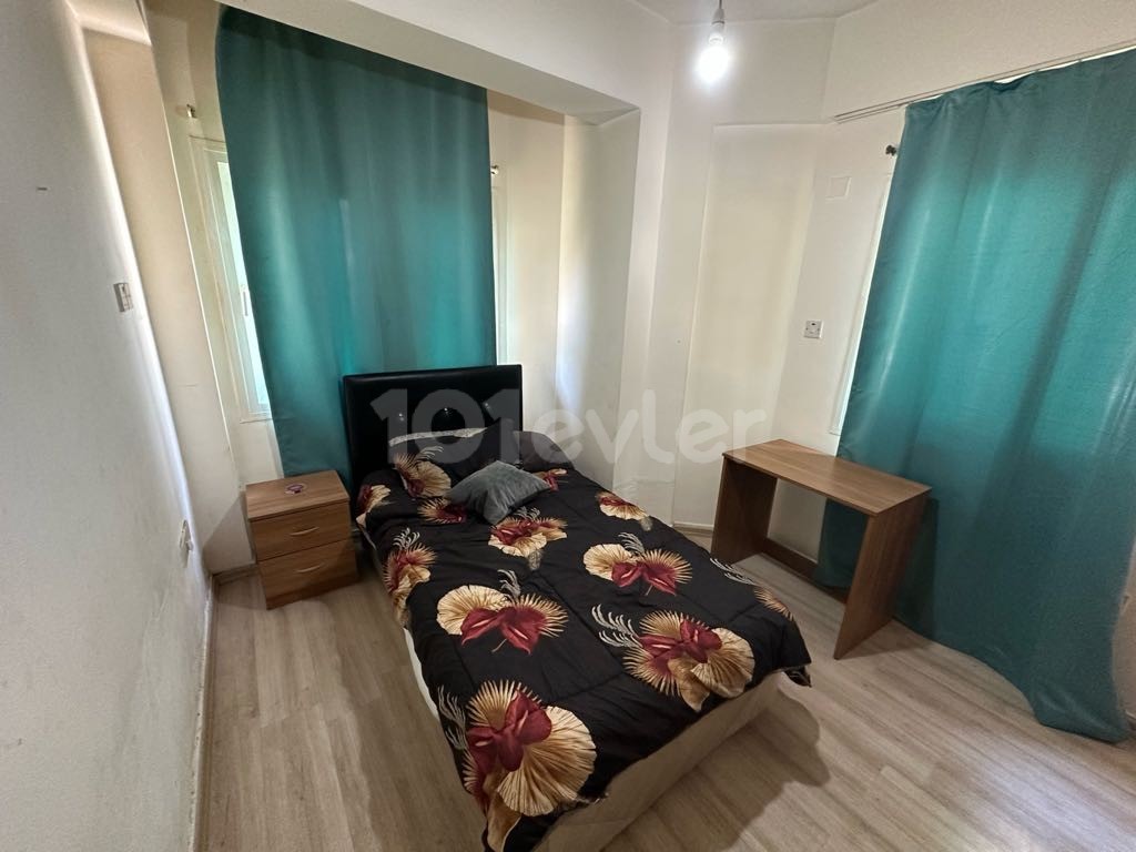 Girne merkezde satılık 2+1 daire