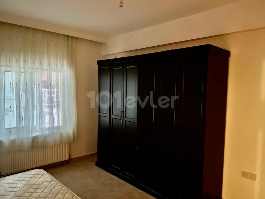 Flat To Rent in Alsancak, Kyrenia