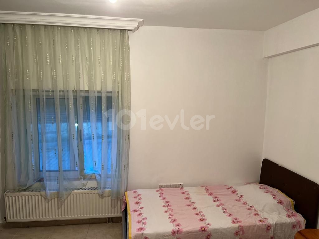 Flat To Rent in Alsancak, Kyrenia