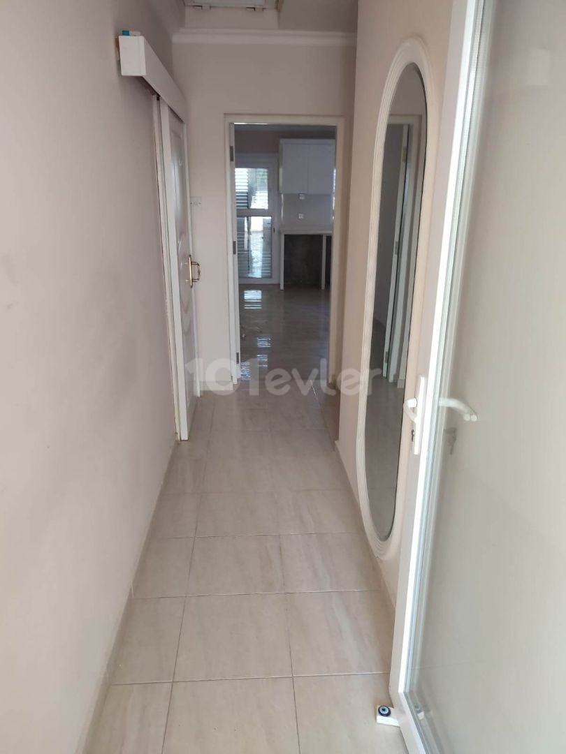 GEMİKONAĞINDA SATILIK DAİRE(PENTHOUSE)-FOR SALE FLAT(PENTHOUSE)