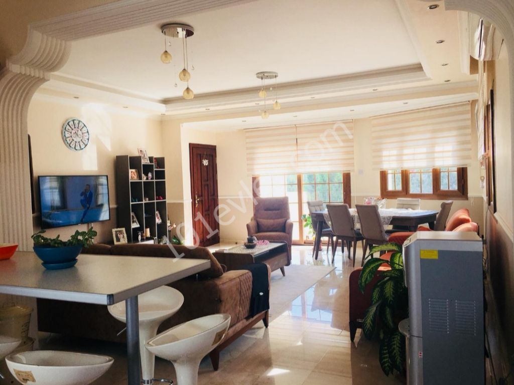 3 BEDROOM PENTHOUSE FOR SALE IN UPPER KYRENIA - PRICE WAS £145,000 (0533 820 2055)