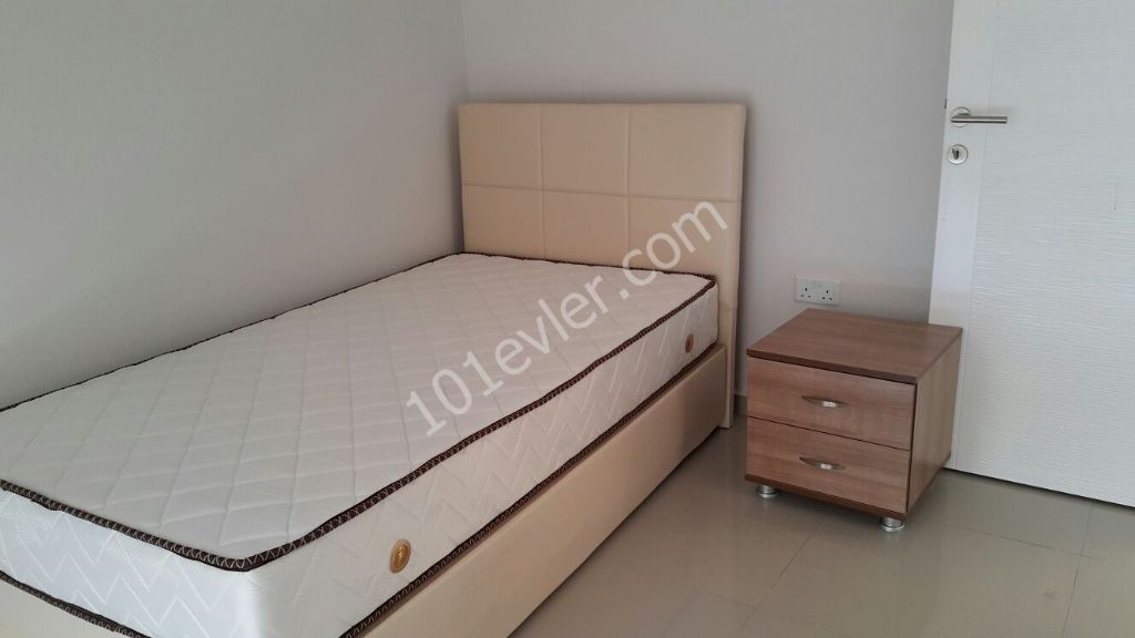 Girne Merkez'de Nusmar Market Yakınında Kiralık 3+1 Penthouse Daire. TEL:05338376242