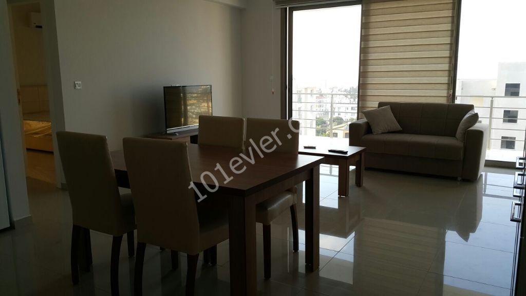 Girne Merkez'de Nusmar Market Yakınında Kiralık 3+1 Penthouse Daire. TEL:05338376242