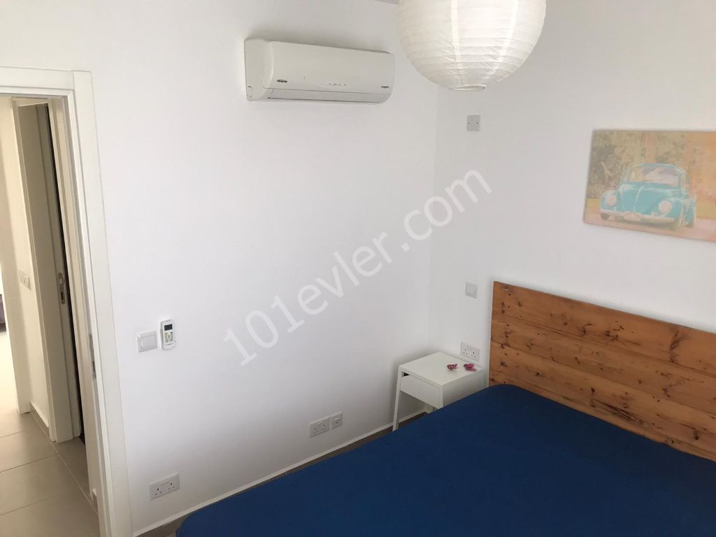 Girne Merkez'de Hürdeniz Market arkasında kiralık 2+1 full lüks eşyalı daire. 