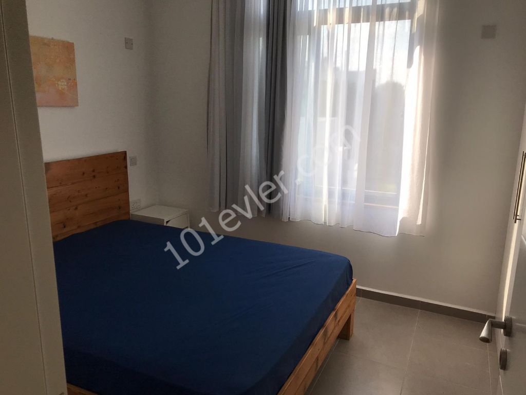 Girne Merkez'de Hürdeniz Market arkasında kiralık 2+1 full lüks eşyalı daire. 