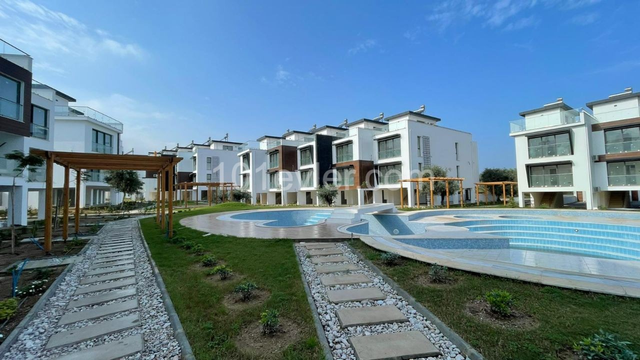 LUXURY TRIPLEX THREE BEDROOM DETACHED-HOUSES IN KARAOĞLANOĞLU