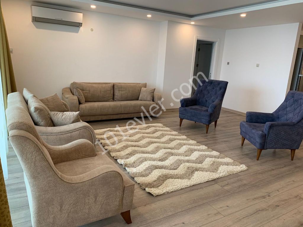 Flat To Rent in Girne Merkez, Kyrenia