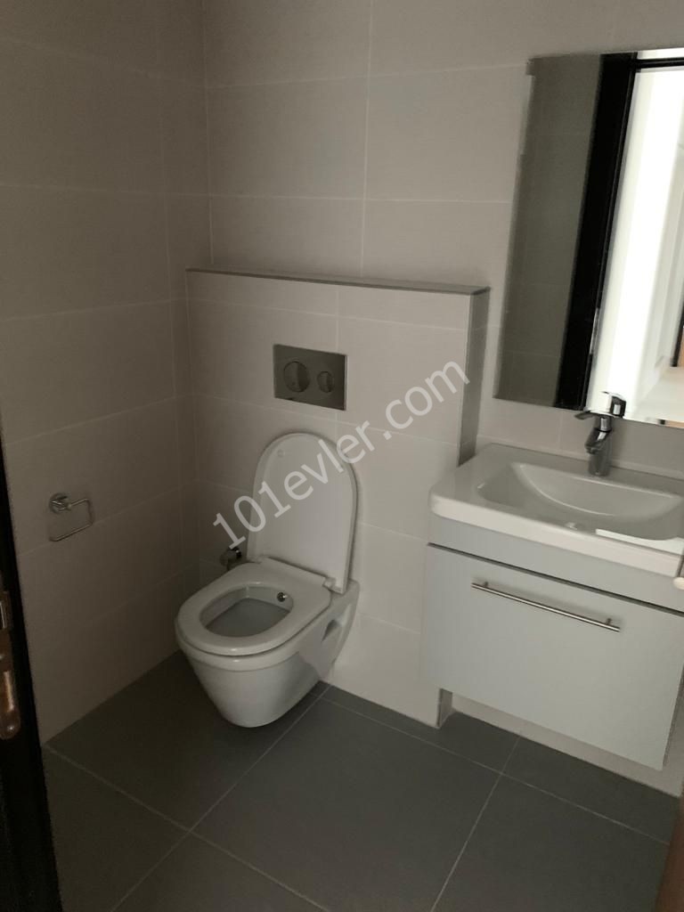 Flat To Rent in Girne Merkez, Kyrenia