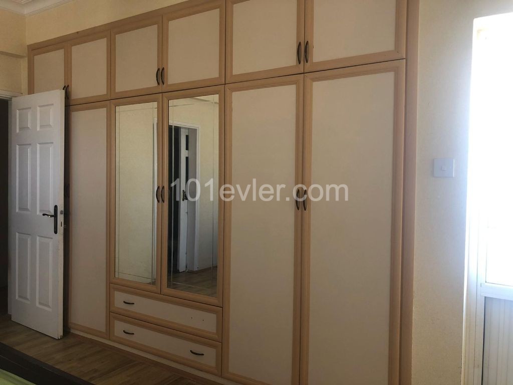 3+2 Apartment for sale , 145m2 old but gold 