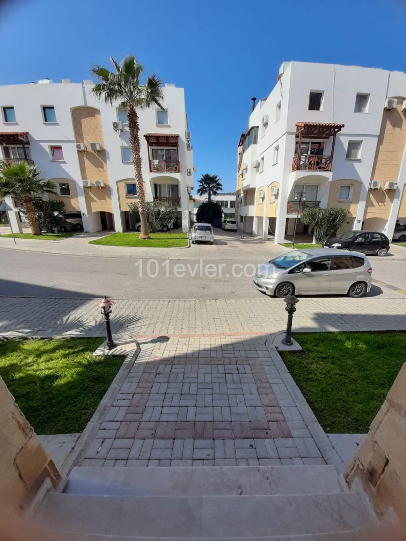 AN APARTMENT ON A SITE WITH A POOL ** 