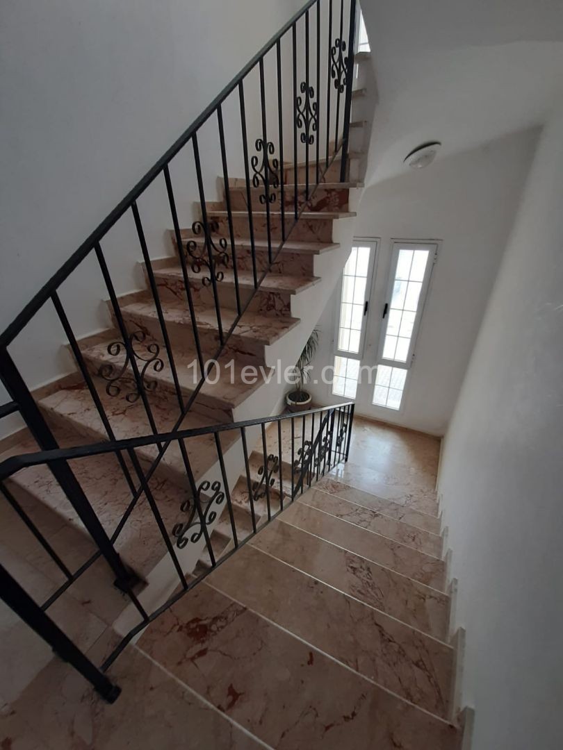 220M2 PENTHOUSE APARTMENT - THE BACK OF KYRENIA LAVASH ** 