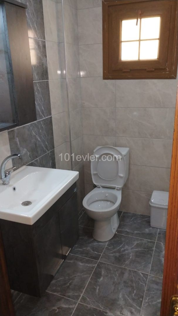 Flat To Rent in Yukarı Girne, Kyrenia