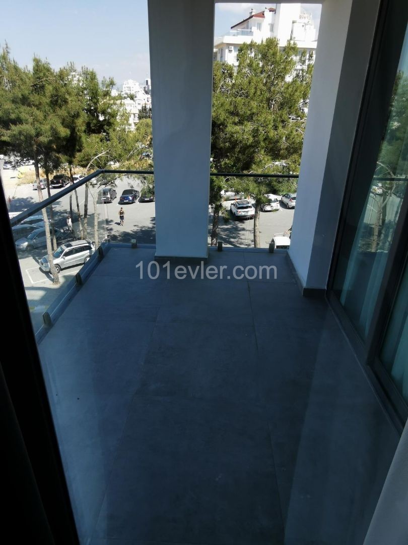 Flat To Rent in Girne Merkez, Kyrenia